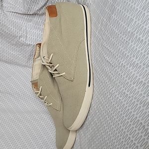 Tommy Bahama, 13 men's US, canvas